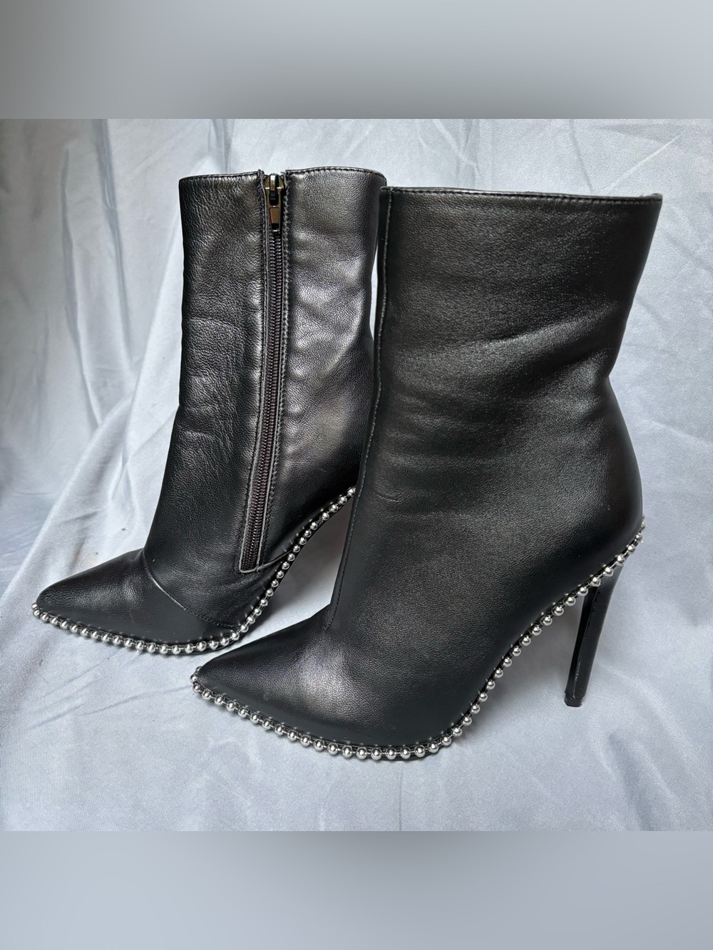 NWOB Steve Madden Black Stiletto  Pointed Toe Sock Style Ankle Boots FLAWED